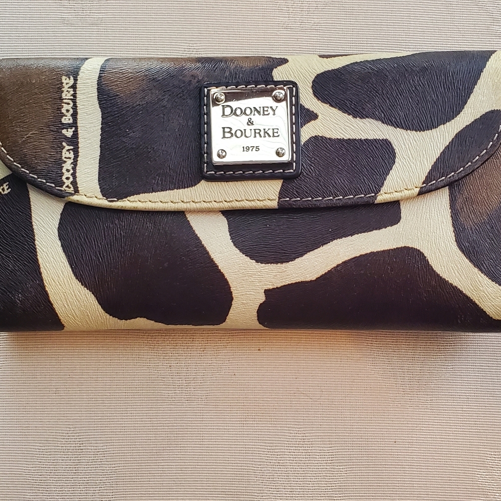 Dooney and Bourke wallet